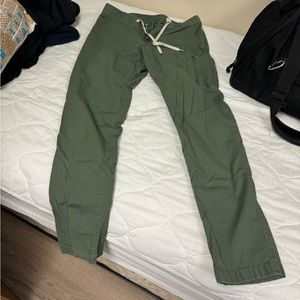 Vuori Green DuraTerra Ripstop Climber Pants L USED